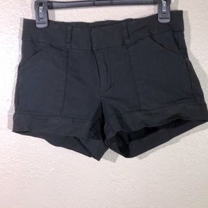 BEBOP BLACK SHORTS SIZE 7